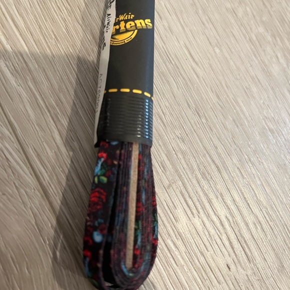 Doc Martens - Picture 5 of 6